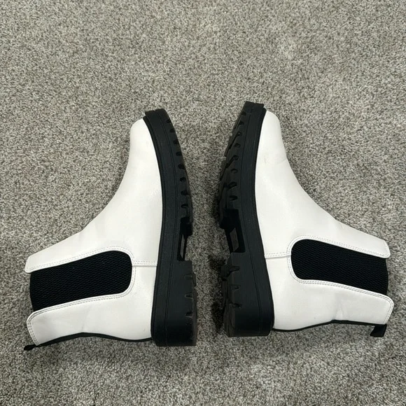 Women’s White Chelsea Boots - Picture 5 of 10